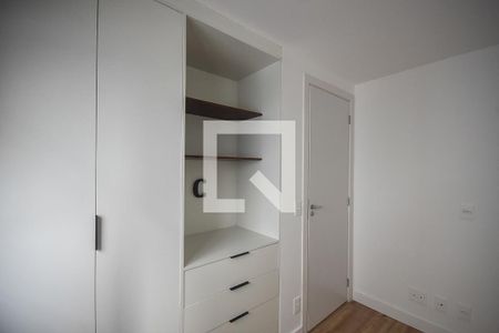 Quarto de casa de condomínio à venda com 2 quartos, 113m² em Real Parque, São Paulo