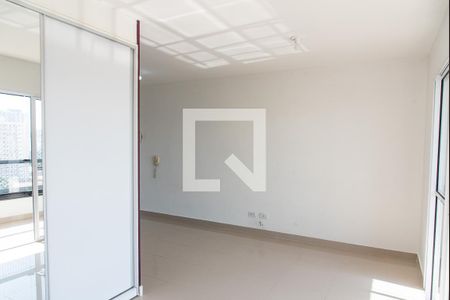 Sala e quarto de apartamento para alugar com 1 quarto, 37m² em Cambuci, São Paulo