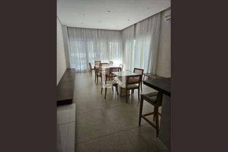 Apartamento à venda com 221m², 4 quartos e 4 vagasFoto 02