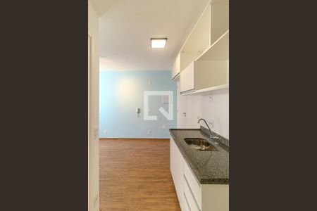 Cozinha de apartamento para alugar com 1 quarto, 25m² em Vila Buarque, São Paulo