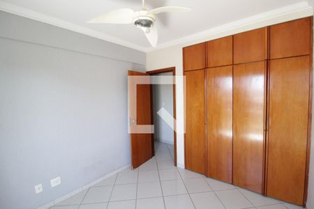 Quarto 1 de apartamento para alugar com 4 quartos, 296m² em Brasil, Uberlândia