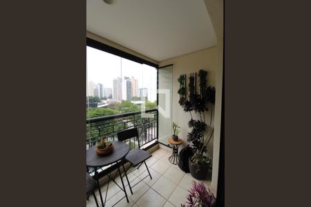 Varanda de apartamento para alugar com 3 quartos, 93m² em Indianópolis, São Paulo