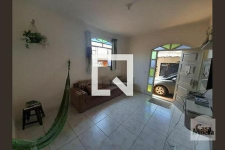 Sala  de casa à venda com 3 quartos, 300m² em Santa Terezinha, Belo Horizonte