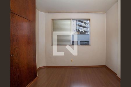 Quarto de apartamento à venda com 3 quartos, 110m² em Santo Antônio, Belo Horizonte