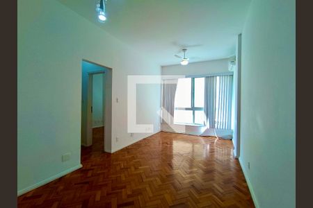 Sala  de apartamento para alugar com 2 quartos, 70m² em Copacabana, Rio de Janeiro