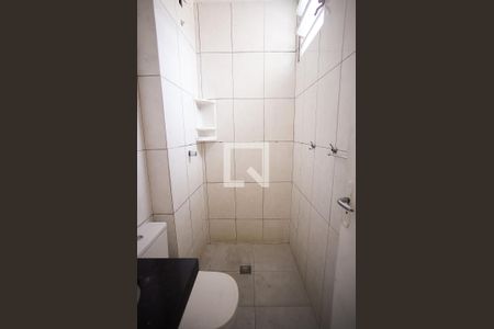 Banheiro de apartamento à venda com 2 quartos, 45m² em Itapoã, Belo Horizonte