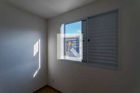 Plaquinha - Quarto 1 de apartamento para alugar com 2 quartos, 40m² em Vila São Paulo, Mogi das Cruzes
