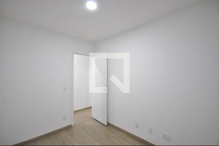 Quarto 1 de apartamento para alugar com 2 quartos, 48m² em Vila Medeiros, São Paulo