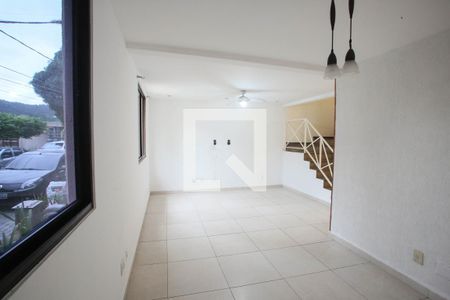Sala de casa de condomínio à venda com 3 quartos, 98m² em Taquara, Rio de Janeiro