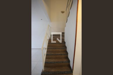 Escada de casa de condomínio à venda com 3 quartos, 98m² em Taquara, Rio de Janeiro