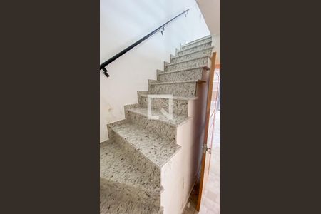 Escada de casa à venda com 2 quartos, 101m² em Vila Marina, Santo André