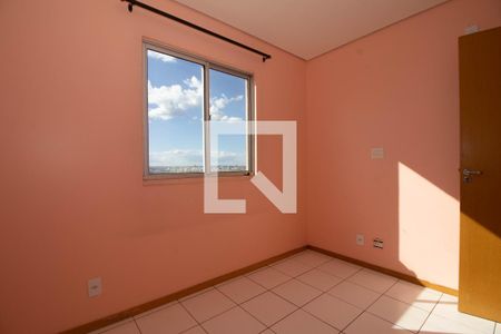Quarto 2 de apartamento para alugar com 2 quartos, 46m² em Samambaia, Brasília