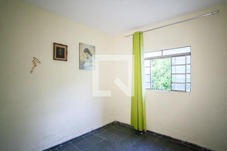 Quarto 1 de casa para alugar com 3 quartos, 360m² em Tupi A, Belo Horizonte