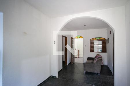 Sala de casa para alugar com 3 quartos, 360m² em Tupi A, Belo Horizonte