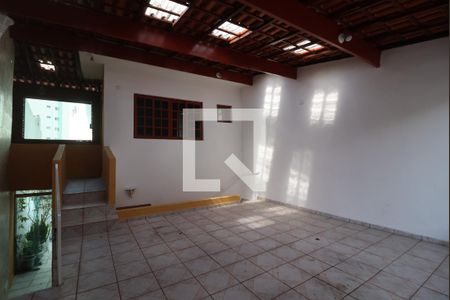 Casa à venda com 2 quartos, 153m² em Chora Menino, São Paulo