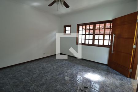 Casa à venda com 2 quartos, 153m² em Chora Menino, São Paulo