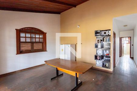Sala  de casa à venda com 8 quartos, 600m² em São Cristóvão, Belo Horizonte