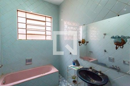 Banheiro de casa à venda com 8 quartos, 600m² em São Cristóvão, Belo Horizonte