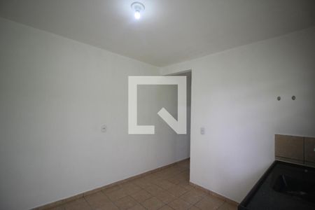 Cozinha de casa para alugar com 1 quarto, 40m² em Vila California(zona Sul), São Paulo