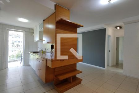 Sala  de apartamento para alugar com 2 quartos, 83m² em Jacarepaguá, Rio de Janeiro