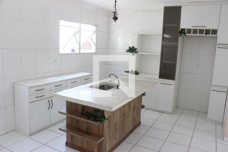 Cozinha de casa para alugar com 3 quartos, 125m² em Vila Cascatinha, São Vicente