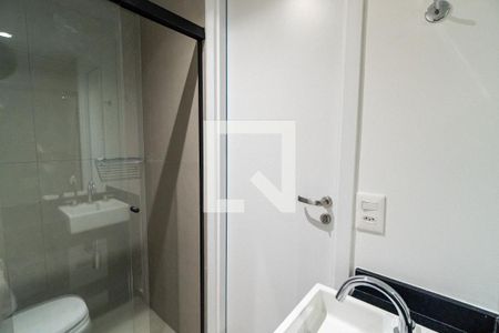 Banheiro de kitnet/studio para alugar com 1 quarto, 19m² em Vila Clementino, São Paulo