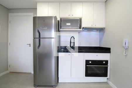 Cozinha de apartamento para alugar com 1 quarto, 28m² em Água Branca, São Paulo