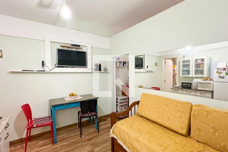 Sala de apartamento para alugar com 1 quarto, 35m² em Copacabana, Rio de Janeiro