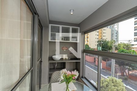 Varanda Sala de Estar  de apartamento para alugar com 1 quarto, 40m² em Cambuí, Campinas