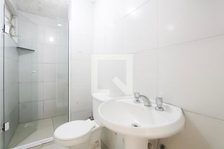 Banheiro de apartamento para alugar com 2 quartos, 52m² em Jardim Carvalho, Porto Alegre
