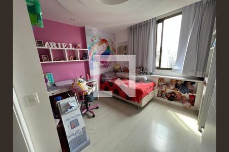 Apartamento à venda com 4 quartos, 313m² em Icaraí, Niterói