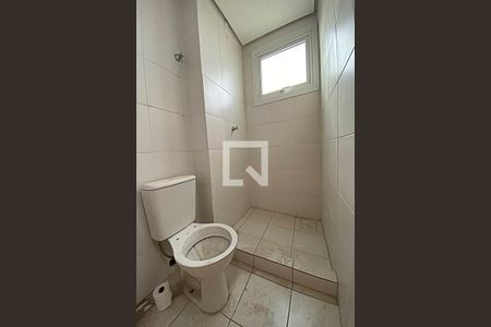 Banheiro de kitnet/studio para alugar com 1 quarto, 39m² em Centro, São Leopoldo