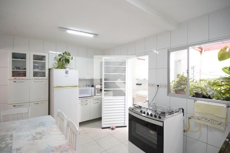 Cozinha de casa à venda com 2 quartos, 90m² em Vila Monumento, São Paulo