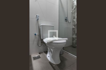 Banheiro de casa à venda com 12 quartos, 1200m² em Califórnia, Belo Horizonte