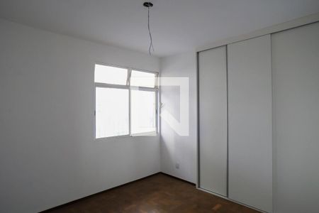 Quarto 1 de apartamento para alugar com 3 quartos, 117m² em Santo Antônio, Belo Horizonte