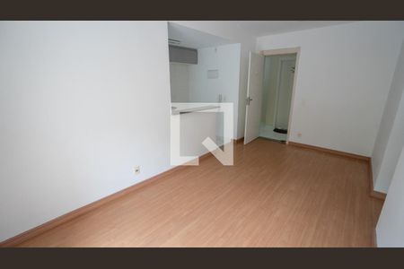 Sala de apartamento para alugar com 2 quartos, 60m² em Maria Paula, Niterói