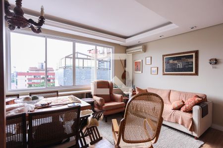 Sala de apartamento à venda com 2 quartos, 100m² em Santana, Porto Alegre