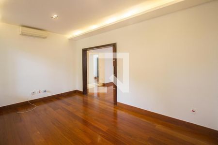 Sala de casa de condomínio à venda com 4 quartos, 931m² em Jardim Petropolis, São Paulo