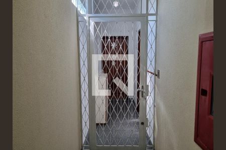 Apartamento à venda com 121m², 2 quartos e 1 vaga Apartamento à venda com 121m², 2 quartos e 1 vagaEntrada