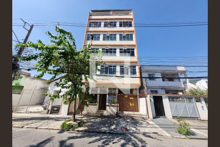 Apartamento à venda com 121m², 2 quartos e 1 vaga Apartamento à venda com 121m², 2 quartos e 1 vagaFachada