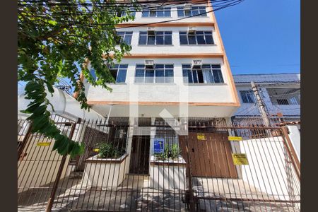 Apartamento à venda com 121m², 2 quartos e 1 vaga Apartamento à venda com 121m², 2 quartos e 1 vagaFachada