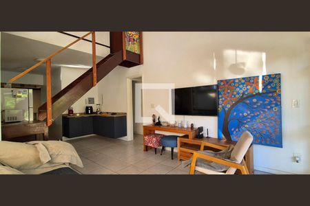 Sala de casa de condomínio para alugar com 4 quartos, 84m² em Vargem Grande, Rio de Janeiro