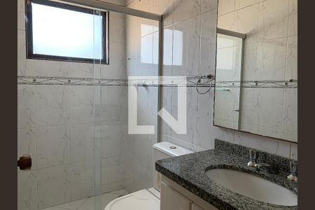 Banheiro da Suite 1 de casa para alugar com 3 quartos, 180m² em Vila São José, São Paulo