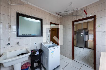 Apartamento para alugar com 360m², 4 quartos e 4 vagas Apartamento para alugar com 360m², 4 quartos e 4 vagasÁrea de serviço