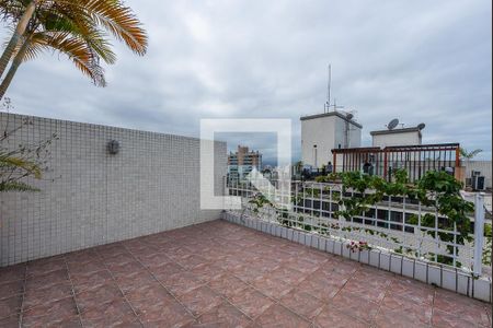 Apartamento para alugar com 360m², 4 quartos e 4 vagas Apartamento para alugar com 360m², 4 quartos e 4 vagasVaranda