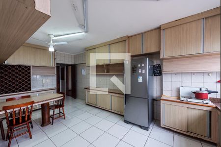 Apartamento para alugar com 360m², 4 quartos e 4 vagas Apartamento para alugar com 360m², 4 quartos e 4 vagasCozinha