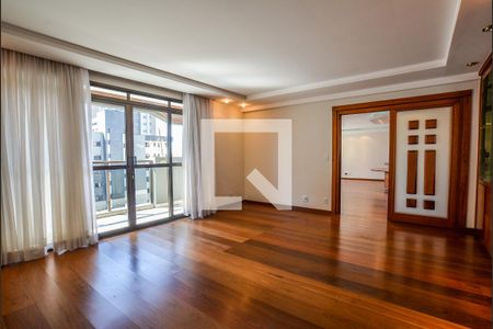 Sala de TV de apartamento à venda com 6 quartos, 400m² em Vila Gilda, Santo André