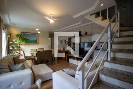 Sala de casa de condomínio para alugar com 3 quartos, 110m² em Camorim, Rio de Janeiro