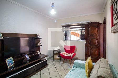 Sala de casa à venda com 2 quartos, 250m² em Vila Carmosina, São Paulo