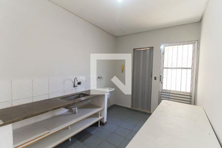Cozinha/Área de Serviço de casa para alugar com 1 quarto, 35m² em Chácara Mafalda, São Paulo